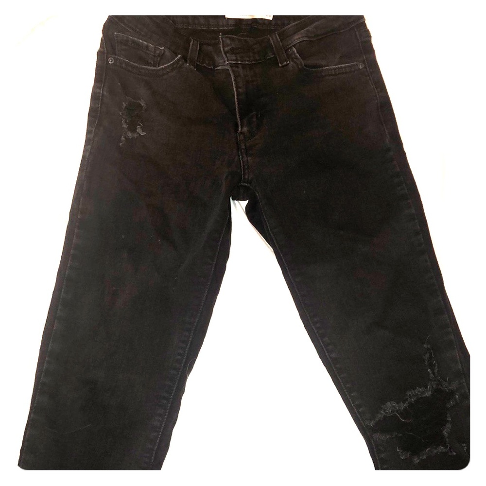Black Levi’s jeans